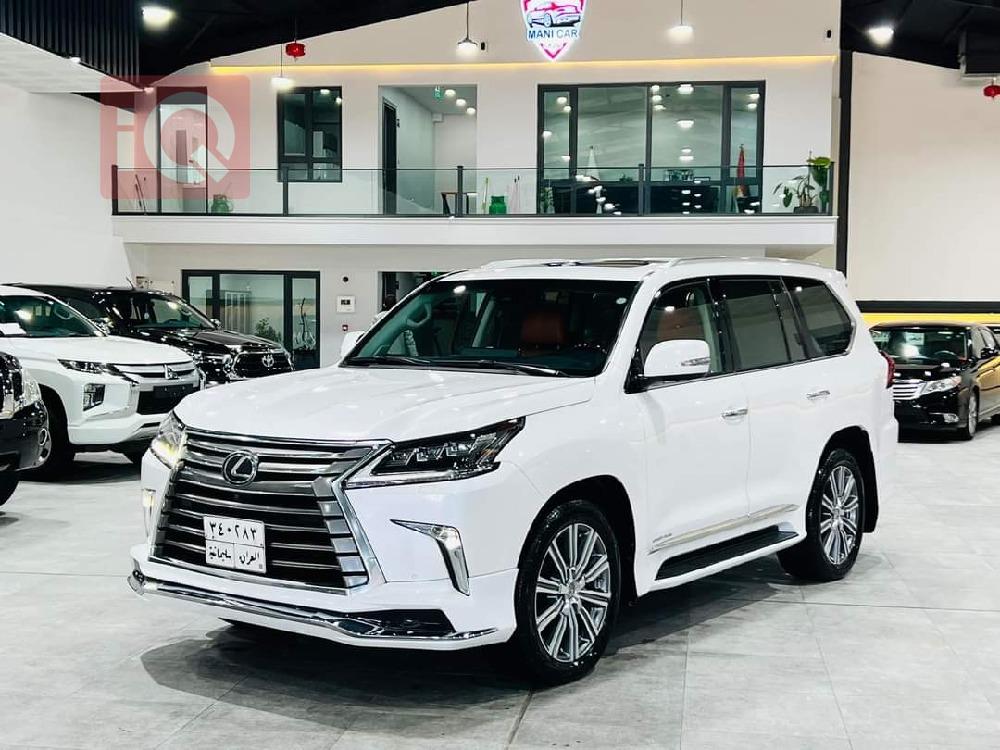 Lexus LX
